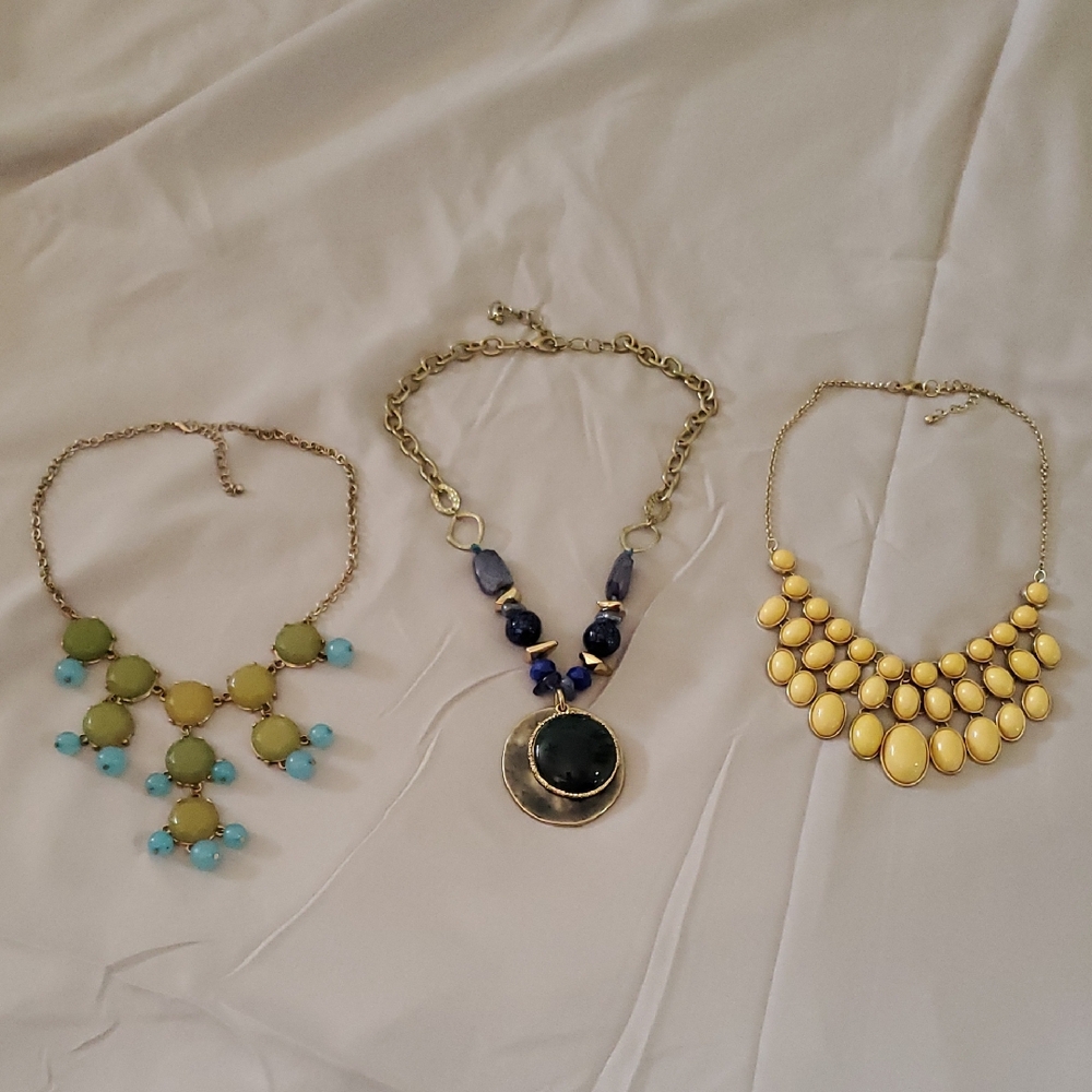 Elegant Gold and Blue Statement Necklace